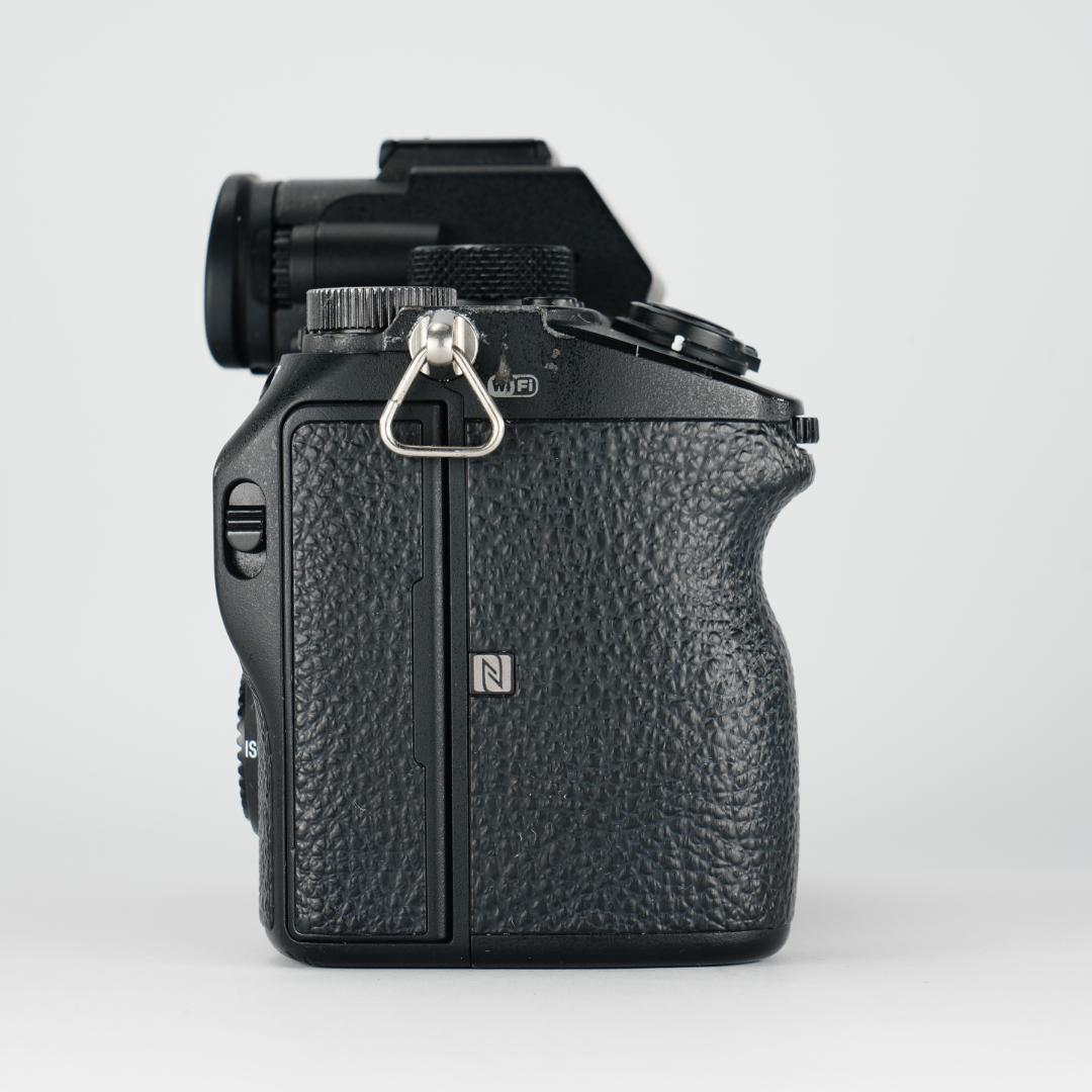 【完全セット】SONY α7III美品！22,358回/20万 すぐ撮影可能