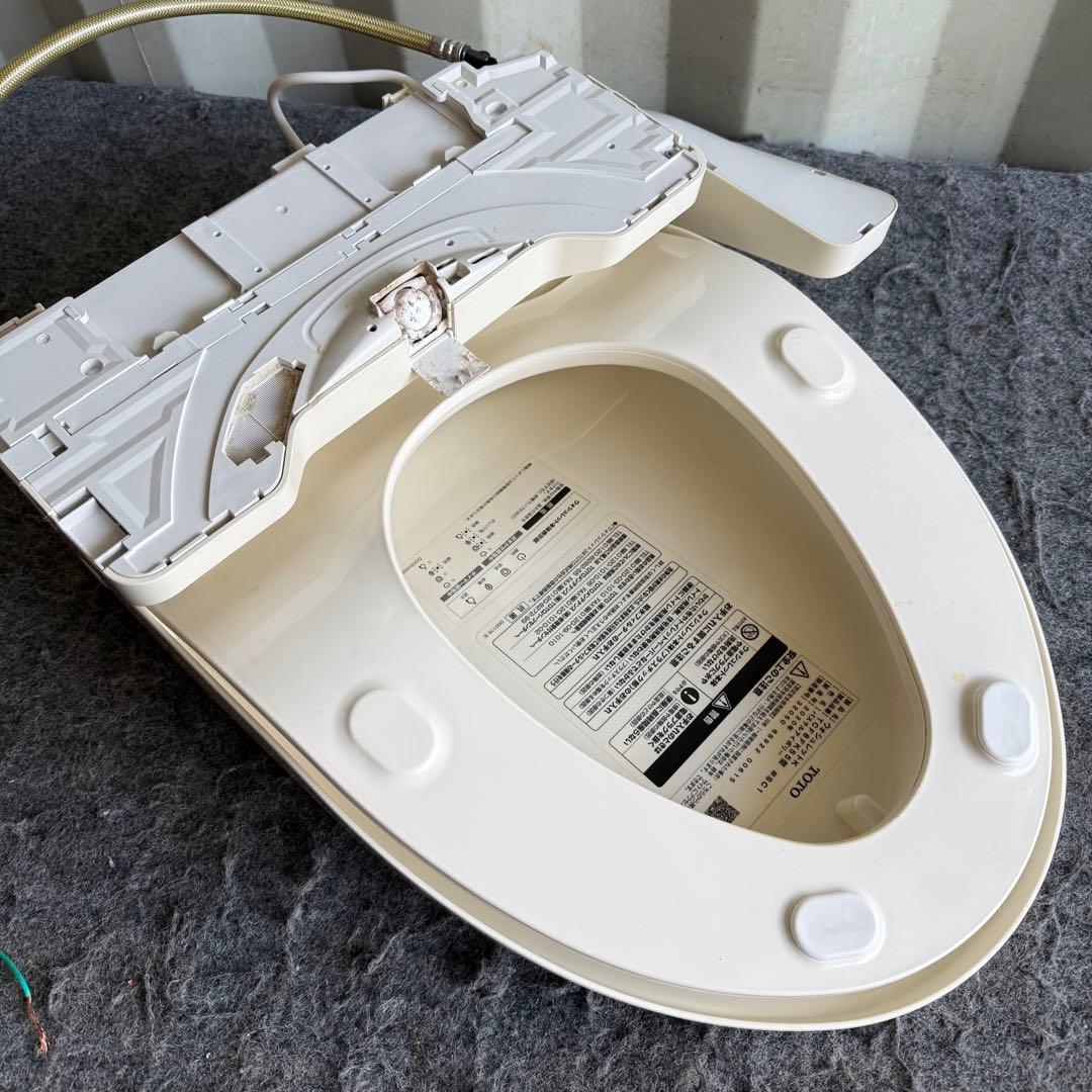 JL8激安早い者勝ち✨ TOTO ウォシュレット TCF8FK55 アイボリー