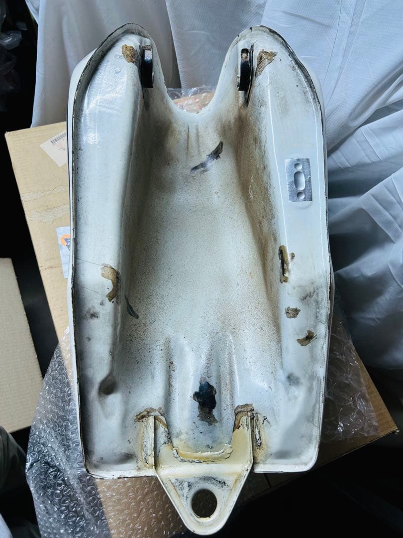 値下げ‼️ ヤマハRZ250純正タンク初期型4L3