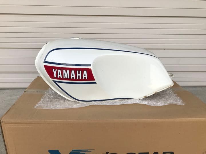 値下げ‼️ ヤマハRZ250純正タンク初期型4L3