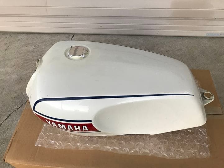 値下げ‼️ ヤマハRZ250純正タンク初期型4L3
