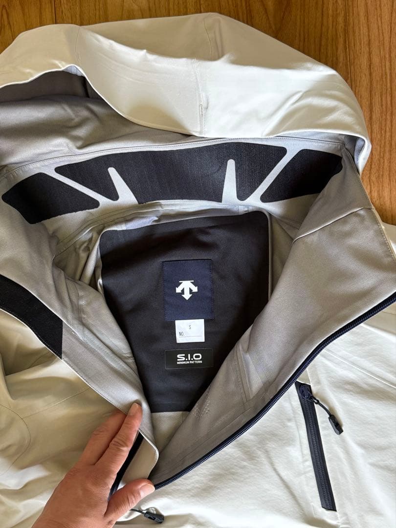 デサント　スキーウェア　上下S DESCENTE