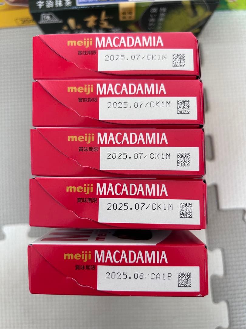 チョコ系お菓子詰め合わせ　DARS ポッキー　マカダミアチョコレート　オレオ他