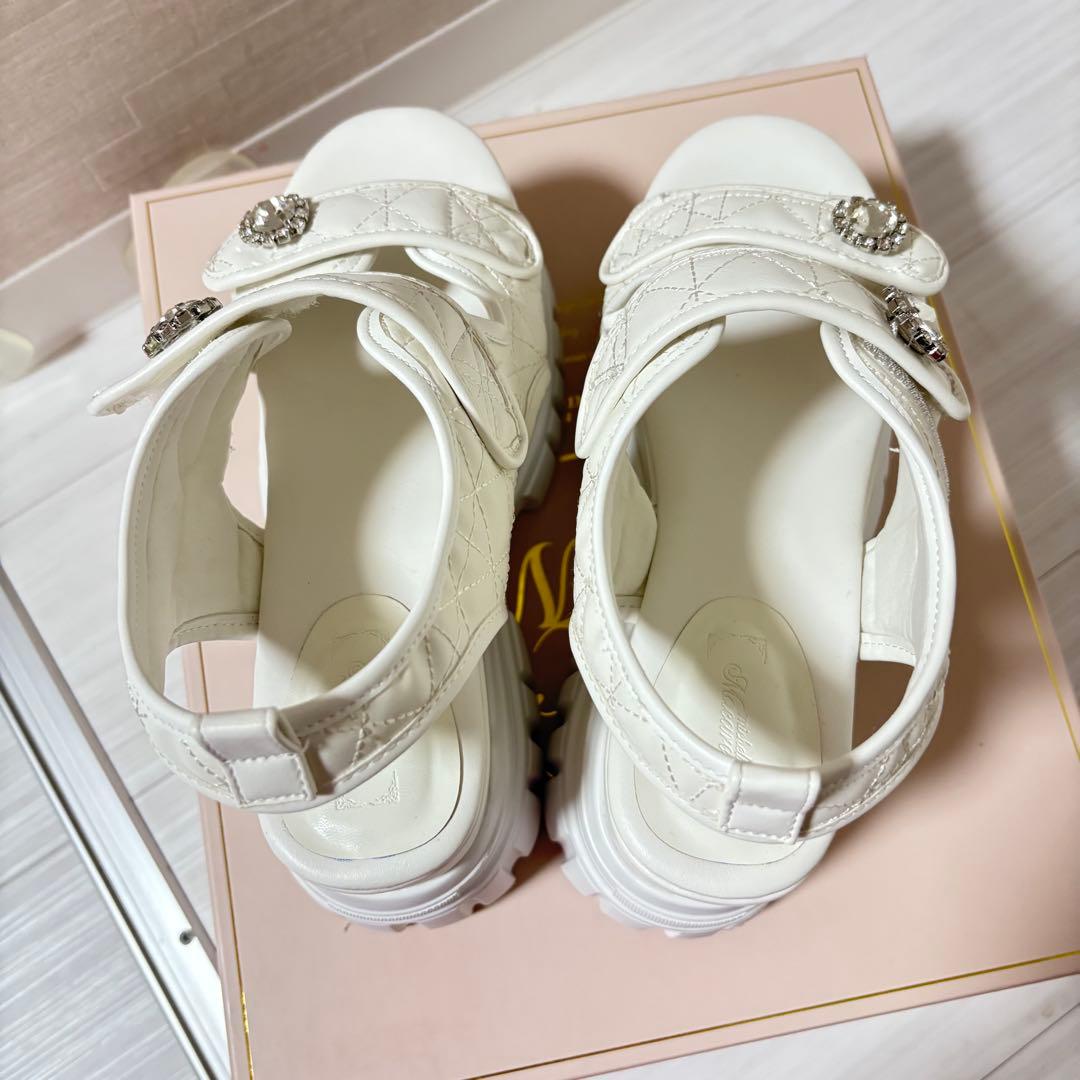 ミシェルマカロン 厚底サンダル 白 Lサイズ 厚底キルティングビジューサンダル