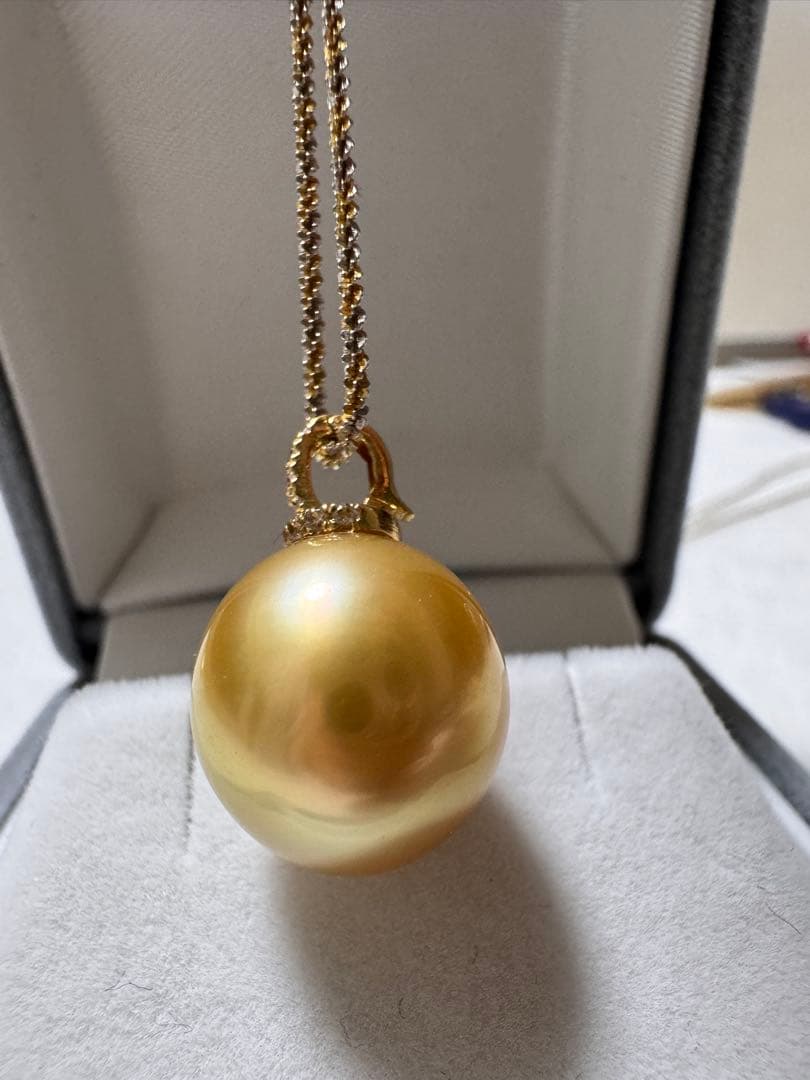 新品　てりツヤ茶金級　南洋白蝶ゴールデンパールペンダント
