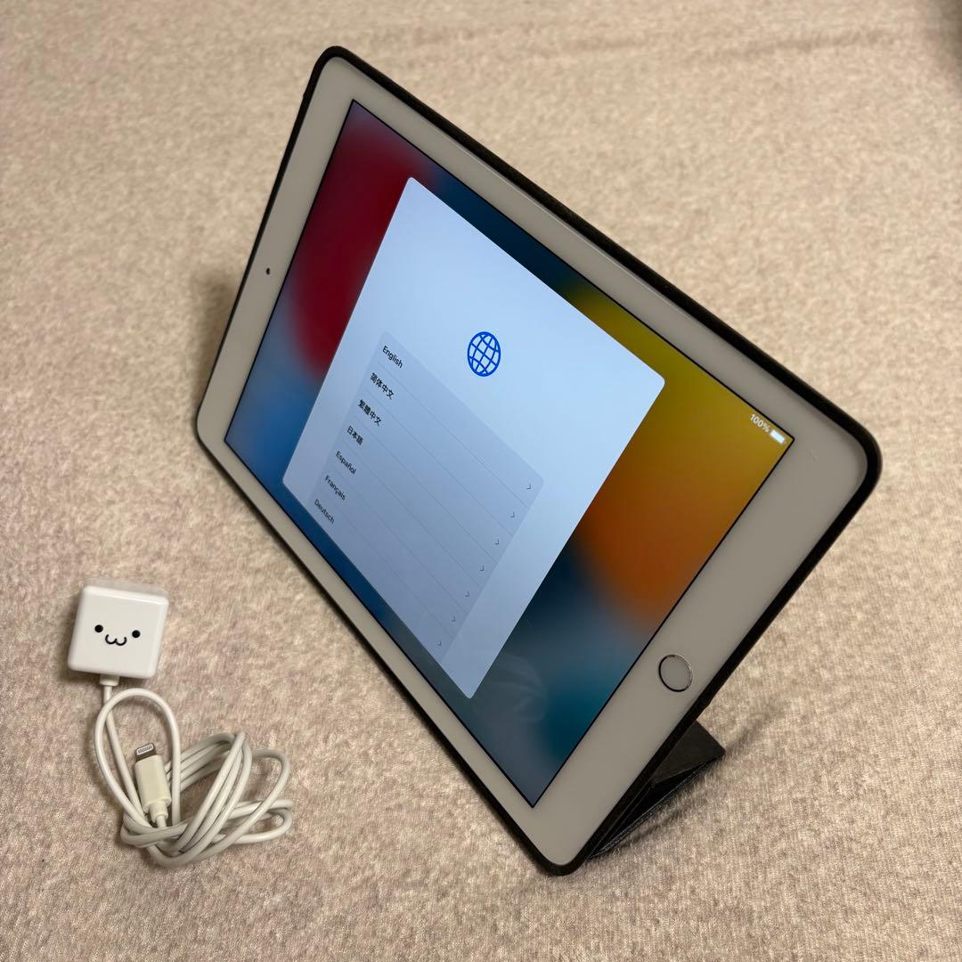 iPad Air2 64GB｜アップル純正ケース・ケーブル一体型充電器付き