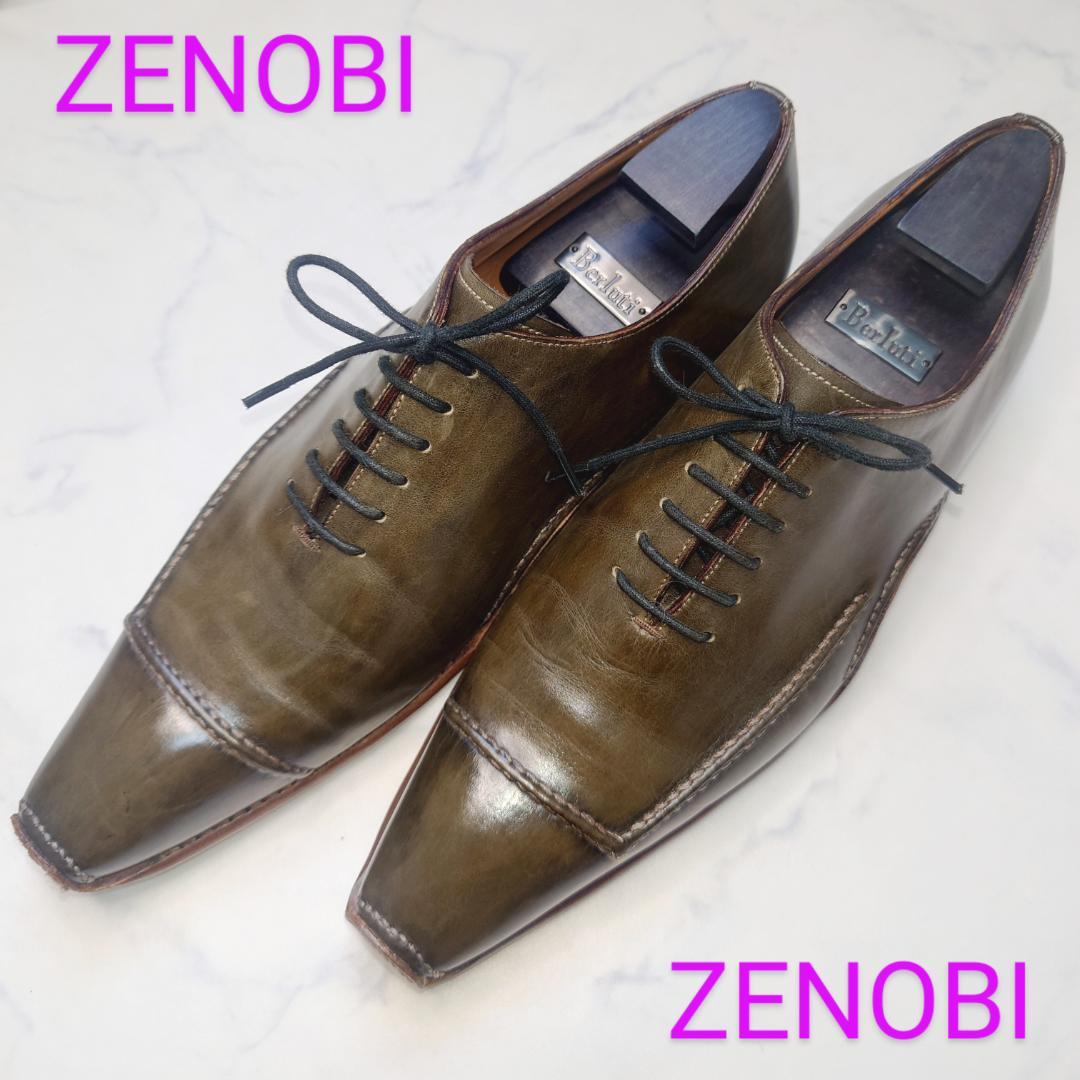 着用回数少ない　ZENOBI　パティーヌ　ダークグリーン　オリーブカーキ色