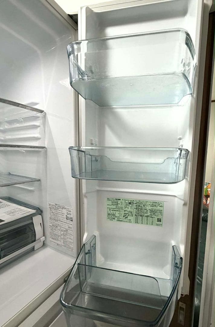 日立 大型冷蔵庫 ホワイト送料込みです。