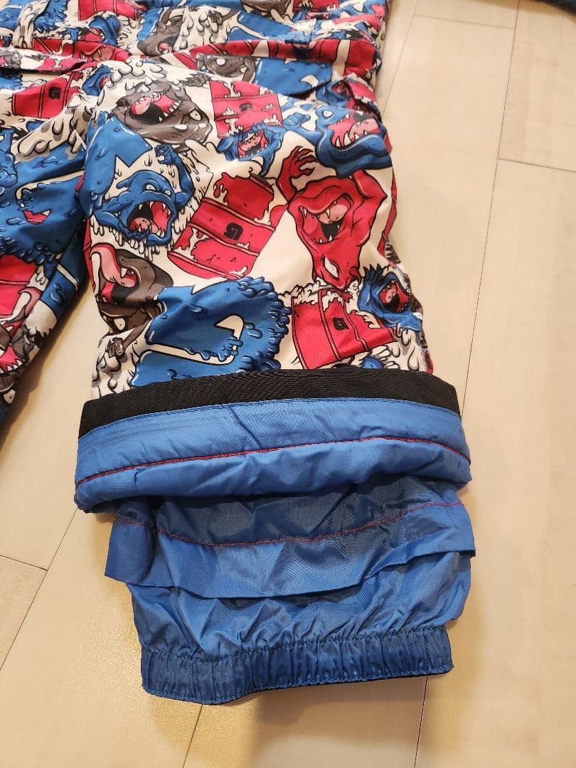 Rさま専用　BURTON キッズ モンスター柄スキーウェア つなぎ 4Tサイズ
