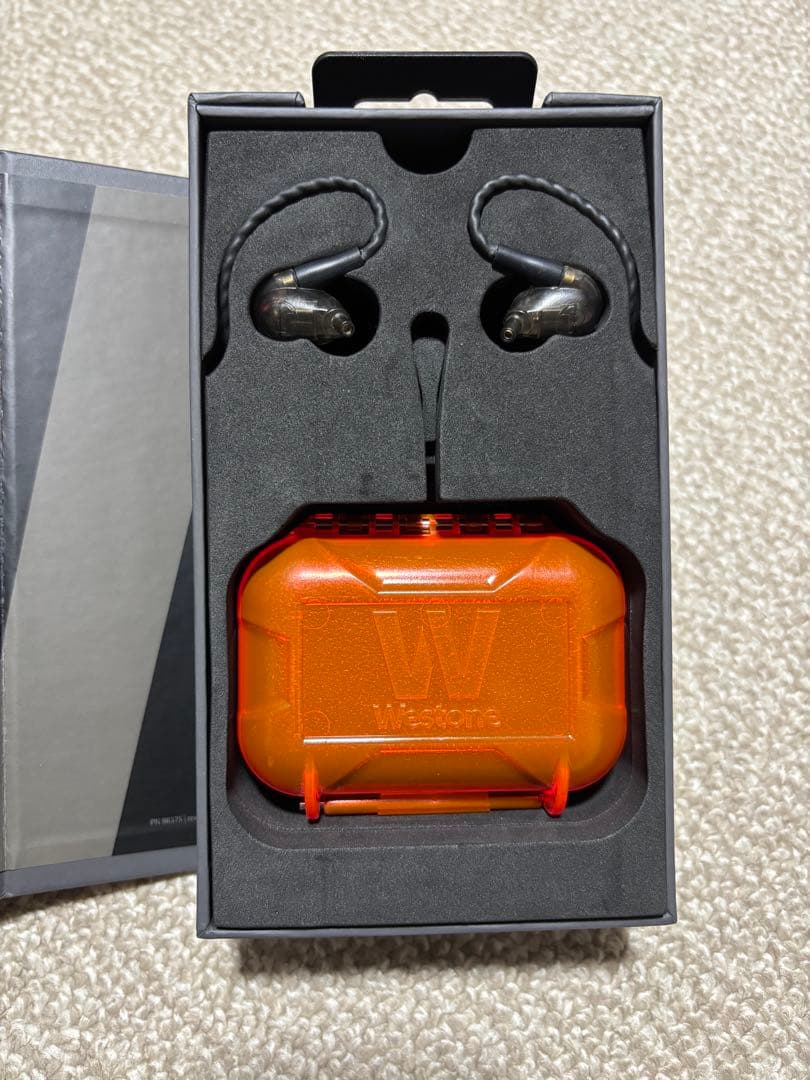 Westone UM Pro 30 スモーク 左側不良あり 箱、ケース