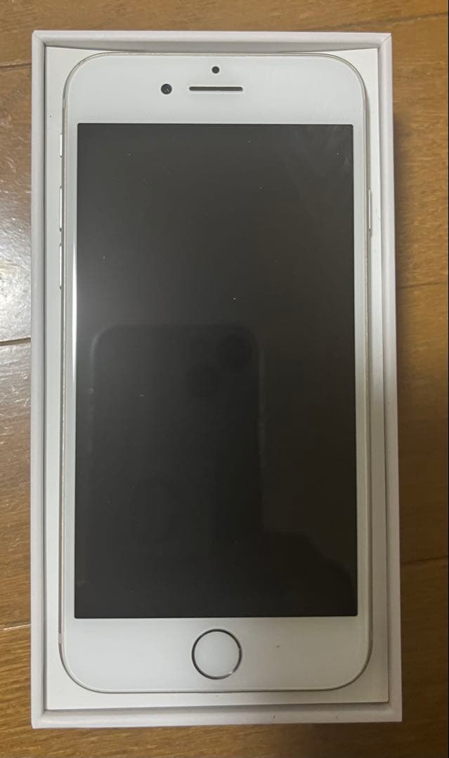 ゆ*様 iPhone 8 64G シルバー 本体