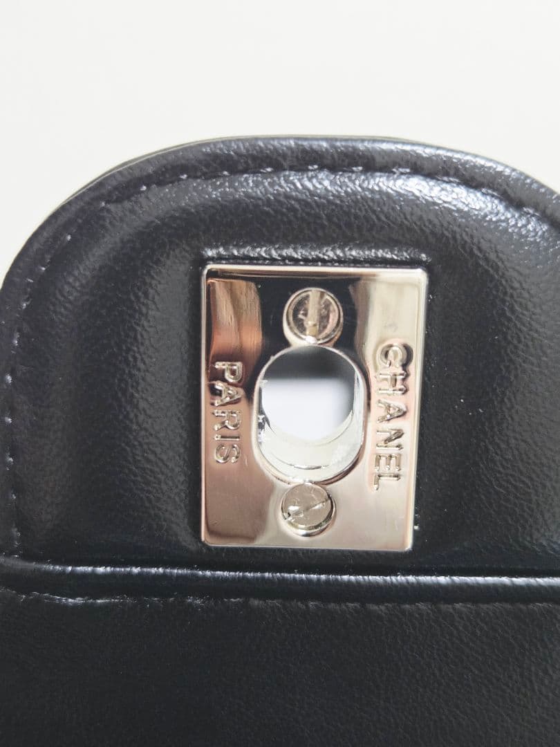 美品✨ エナメルレザー ショルダーバッグ ✨ブラック