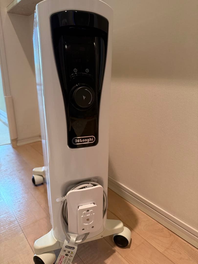美品！デロンギ オイルヒータRHJ65L0915 箱　取説付き　キャスター付