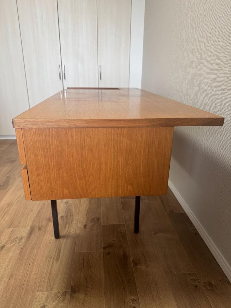 事務机・学習机 TIGHTS STUDY DESK - Landscape Products