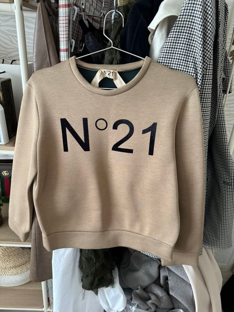 ヌメロヴェントゥーノ　スウェット　ビジュー