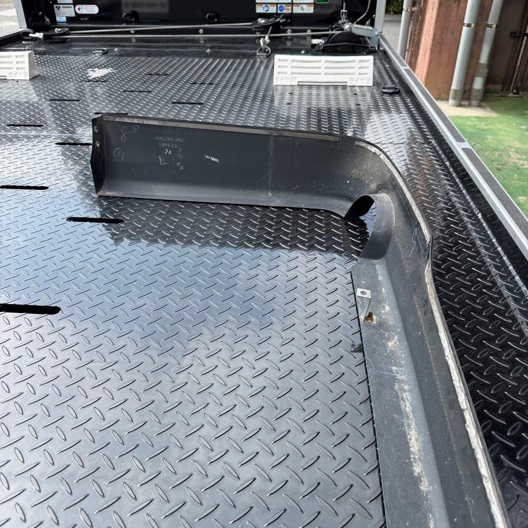 ハイエース200系　モデリスタ　リア　206ブラック