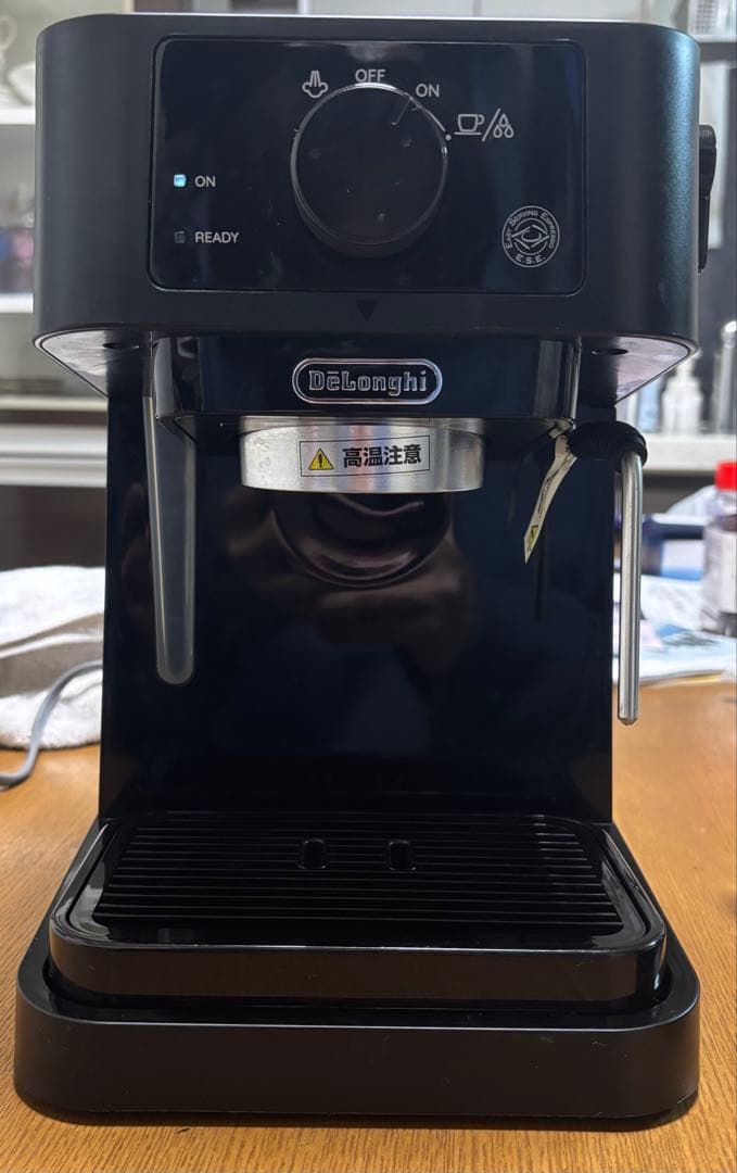 エスプレッソカプチーノメーカー　デロンギ　中古品
