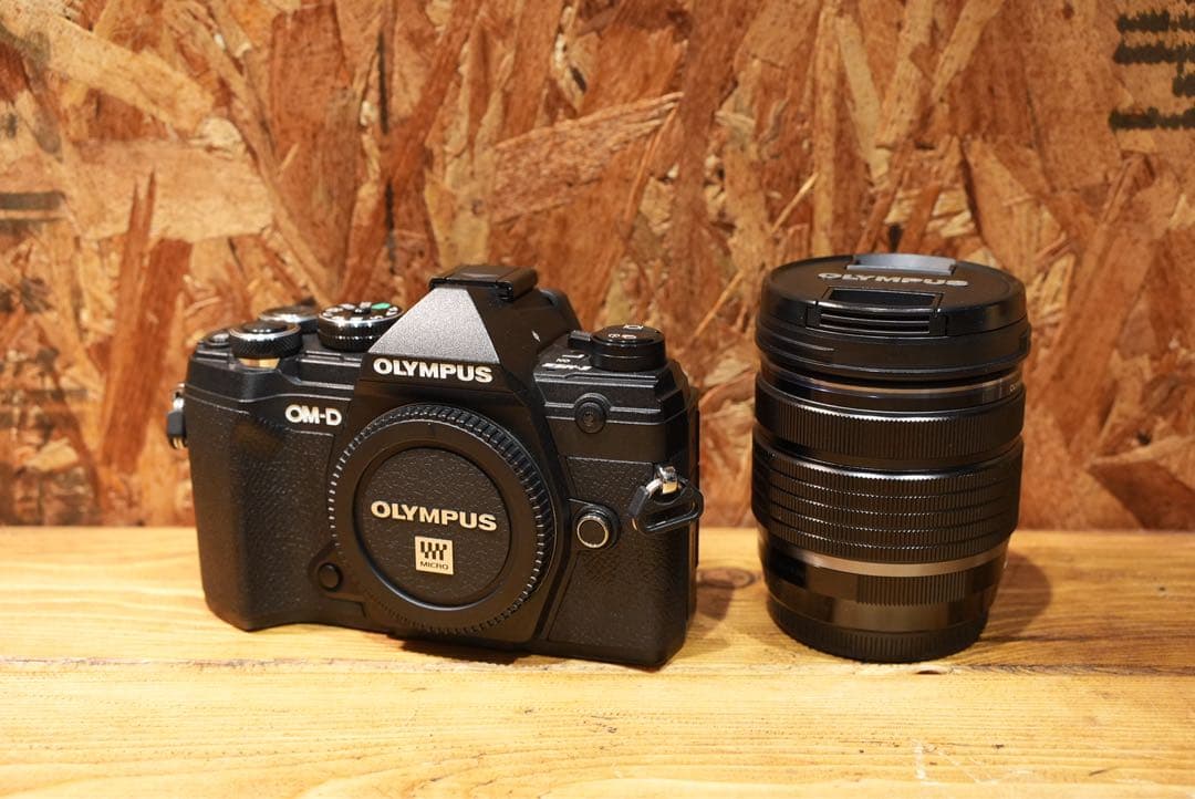 OM-D E-M5 Mark III 12-45mm F4.0 PRO 他2本