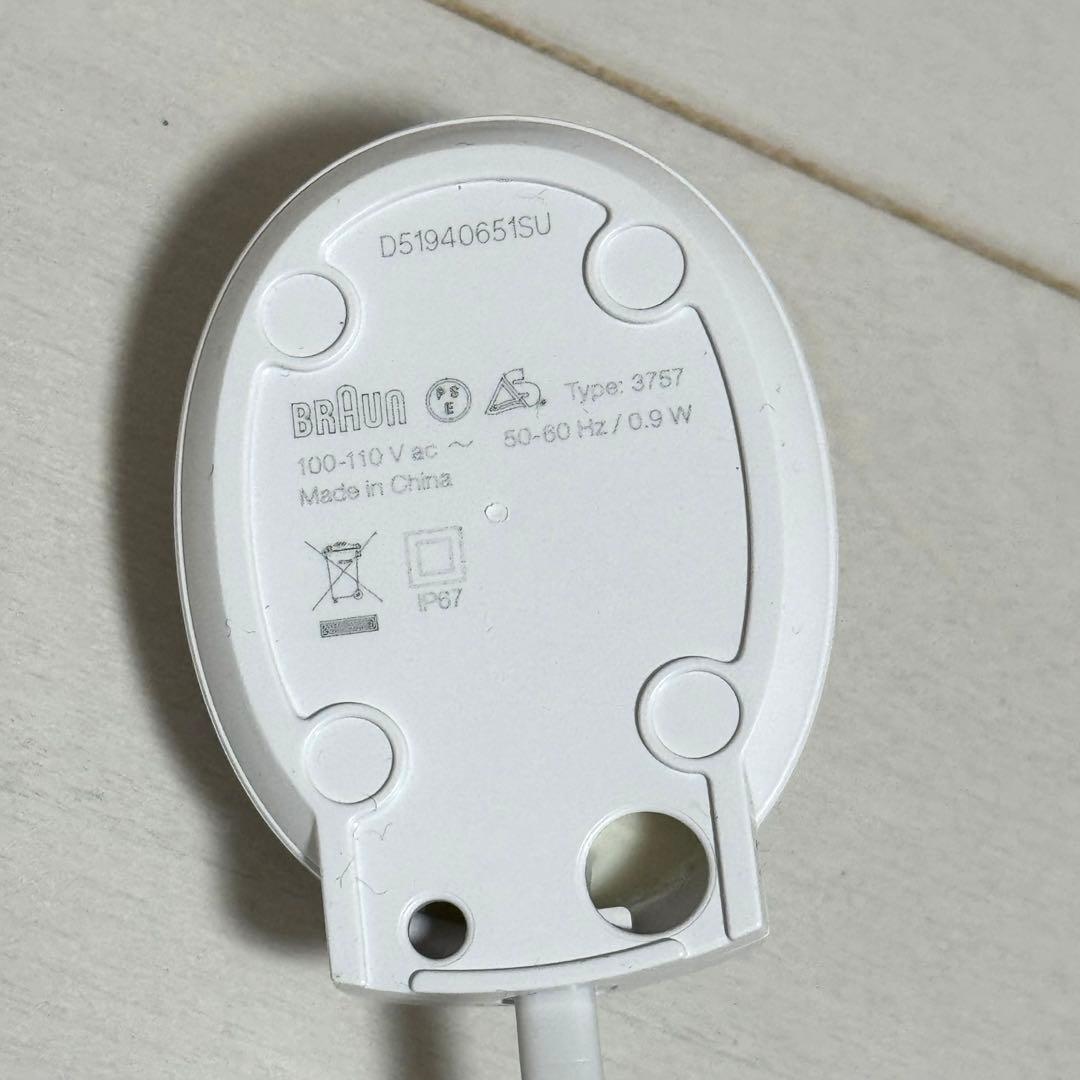 【美品】Oral-B iO2s 電動歯ブラシ本体 替えブラシ3本 充電器付き