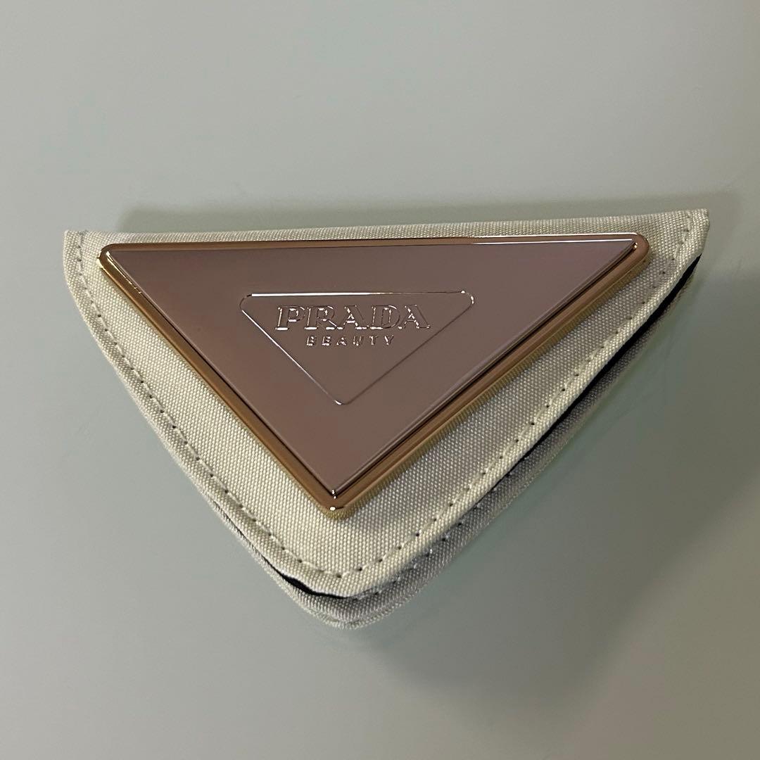 PRADA モノクロームウェイトレスリップカラー ポーチ ミラー