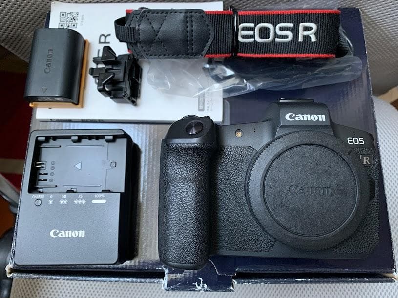 Canon EOS R デジタル一眼レフ 本体