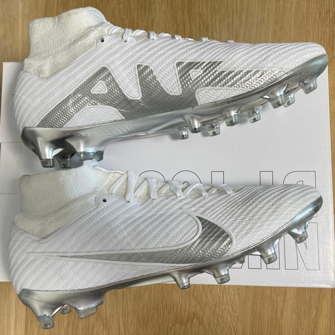 Nike Air ホワイト サッカーシューズ