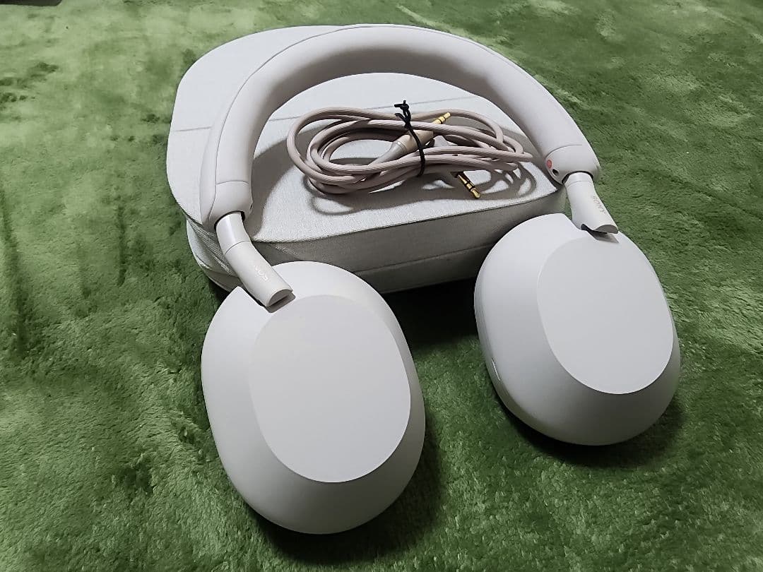 美品　SONY WH-1000XM5 ワイヤレスヘッドホン