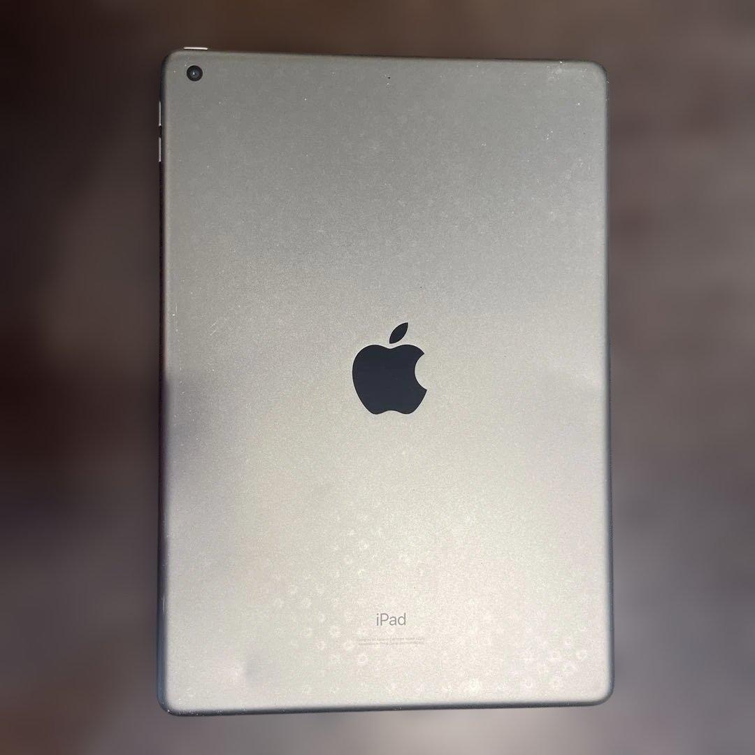 iPad 第8世代　128GB