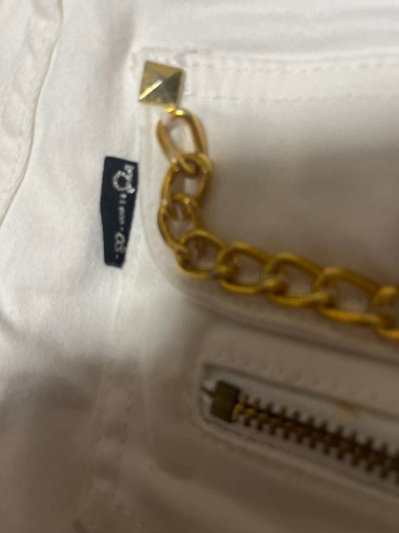 d.i.a. ショートパンツ ホワイト ゴールドチェーン装飾