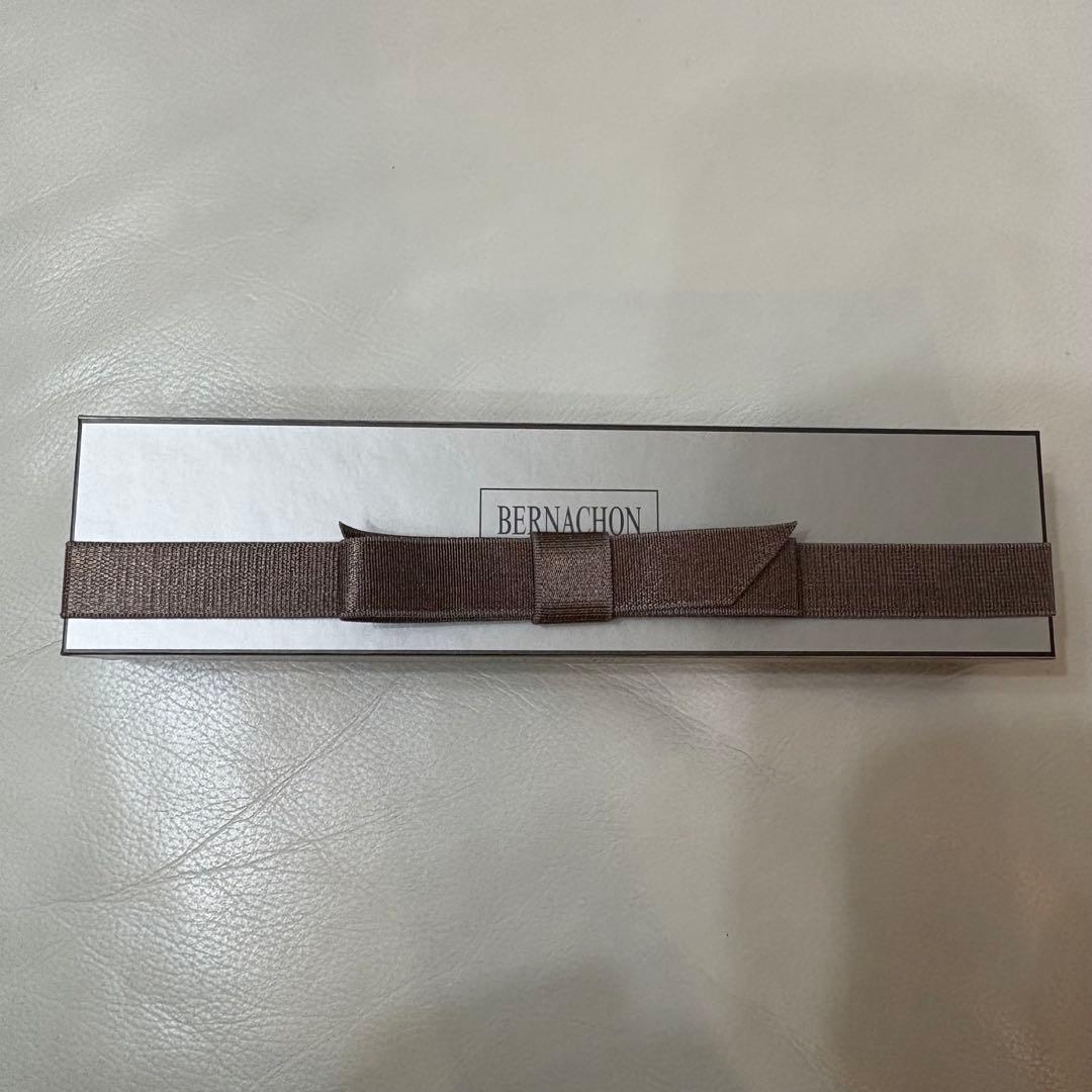 ラスト1点　ベルナシオン　バレンタイン限定品　パレドール　日本未発売