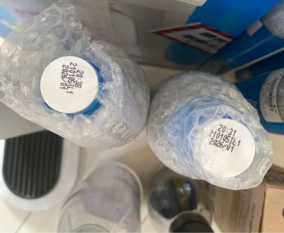 値引き！ソーダストリーム　本体　ボトル3本　ガスシリンダー2本　空シリンダー3本