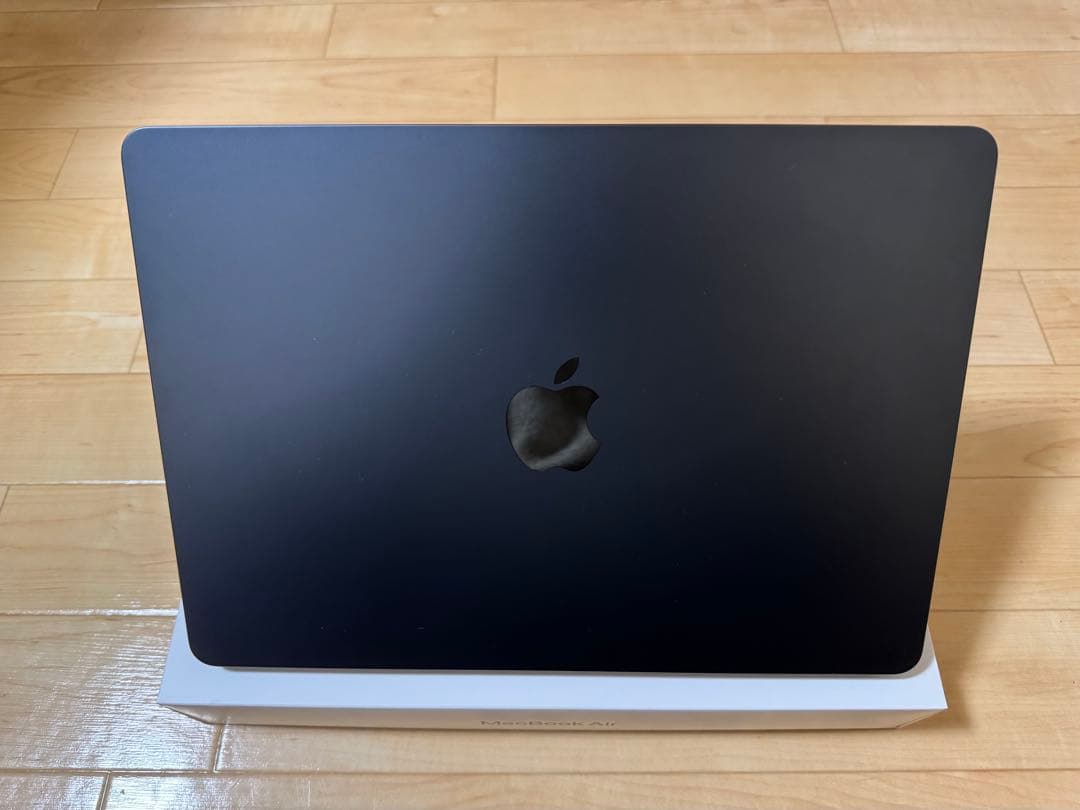 MacBook Air 13.6インチ (2022)ミッドナイト
