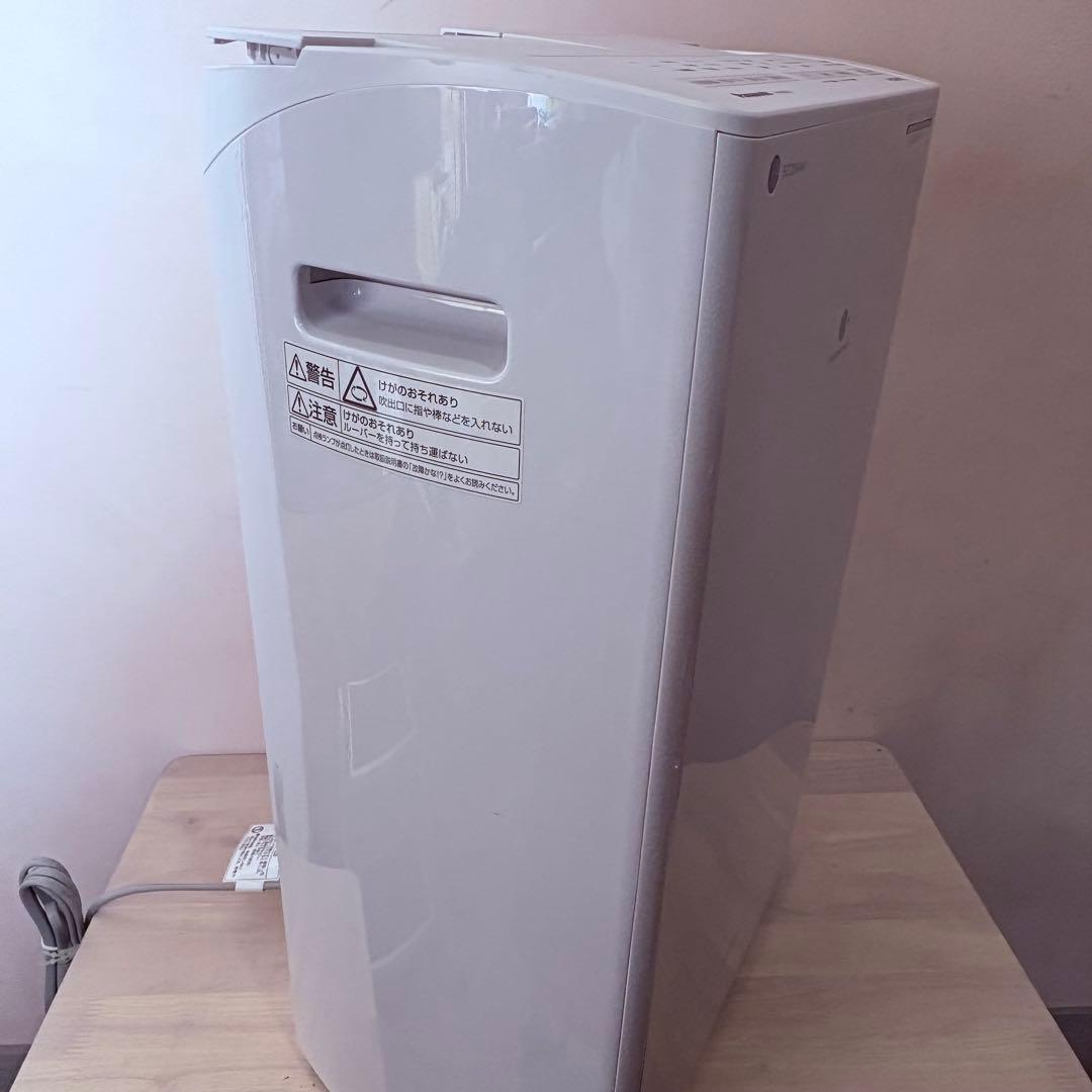 Panasonic 除湿機　22年　美品　F-YHVX120