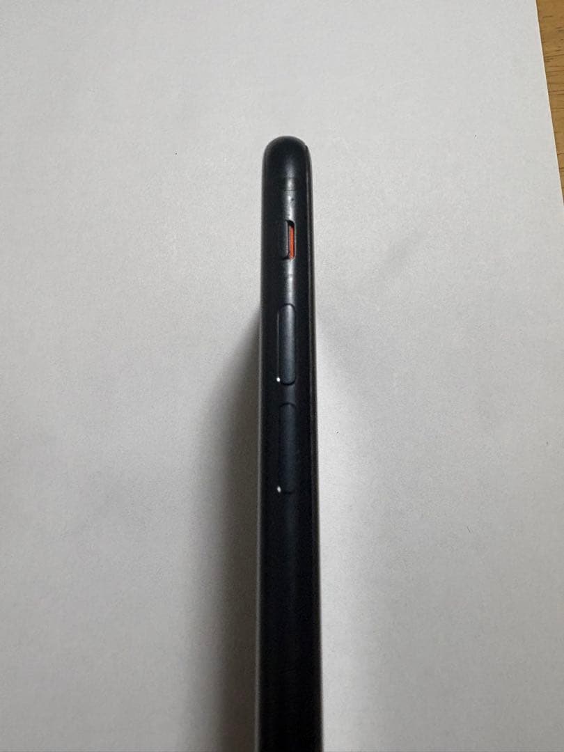 【美品】iPhoneSE（第二世代）ブラック 128GB SIMフリー