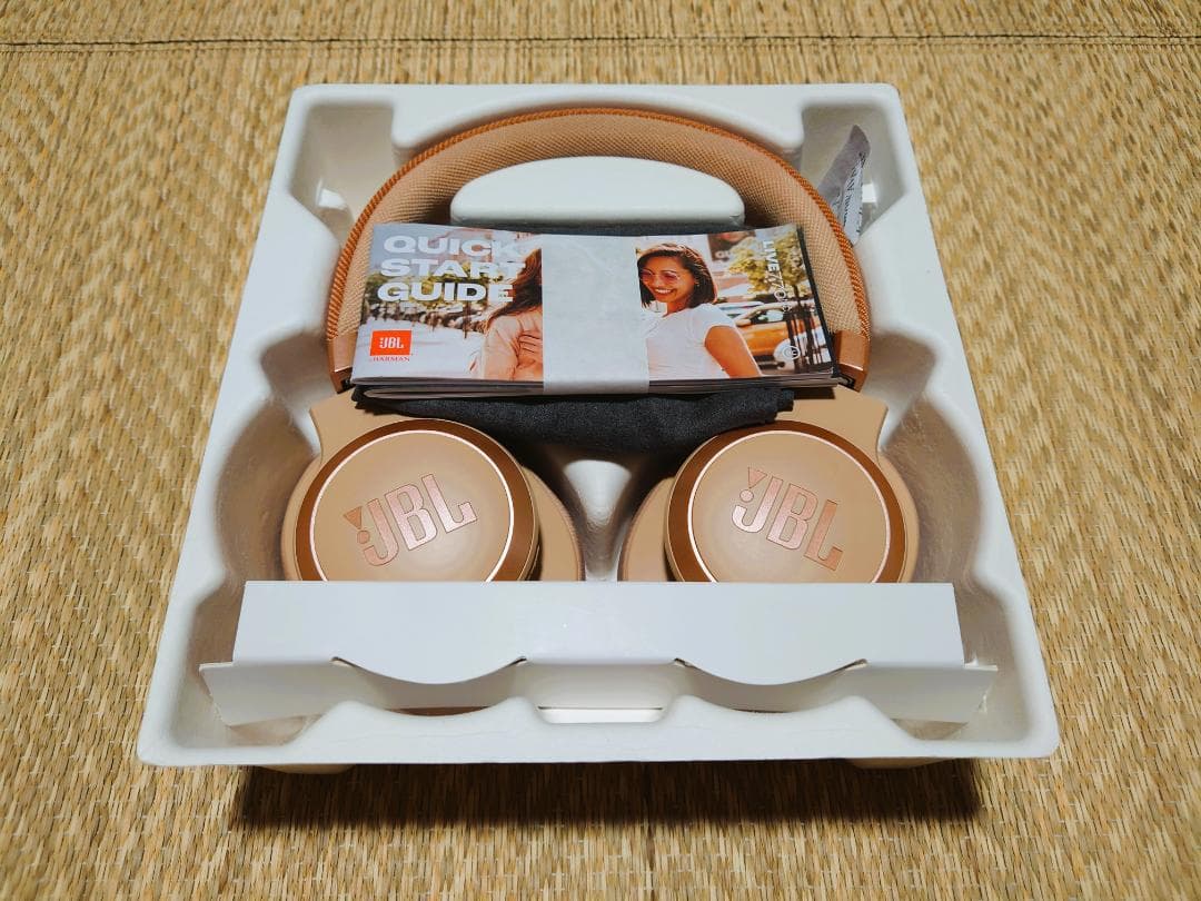 JBL Live 770NC　ノイズキャンセリングヘッドホン　砂色