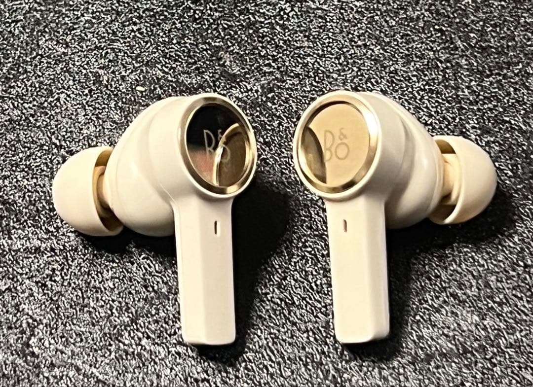 Bang & Olufsen Beoplay EX ワイヤレスイヤホン