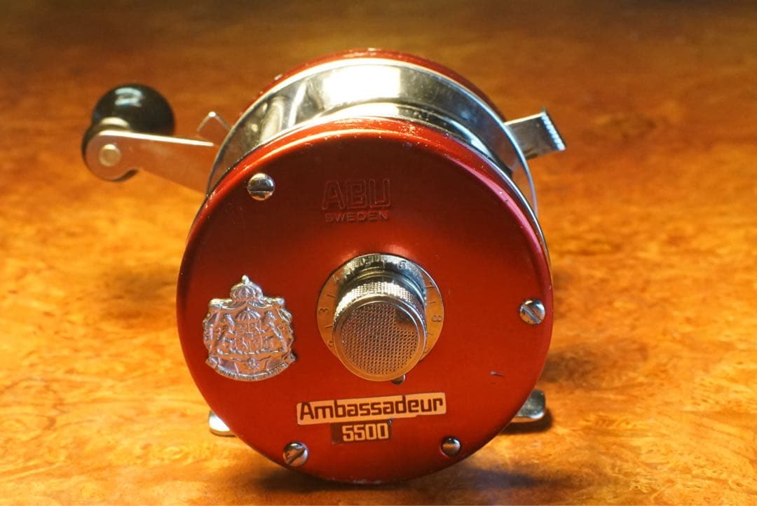 ABU アンバサダー 5500 メンテ済 フレーム修正済 チェリーレッド