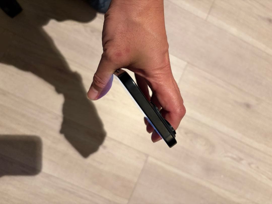 Apple iPhone 16 Pro Maxブラックチタニウム　256GB