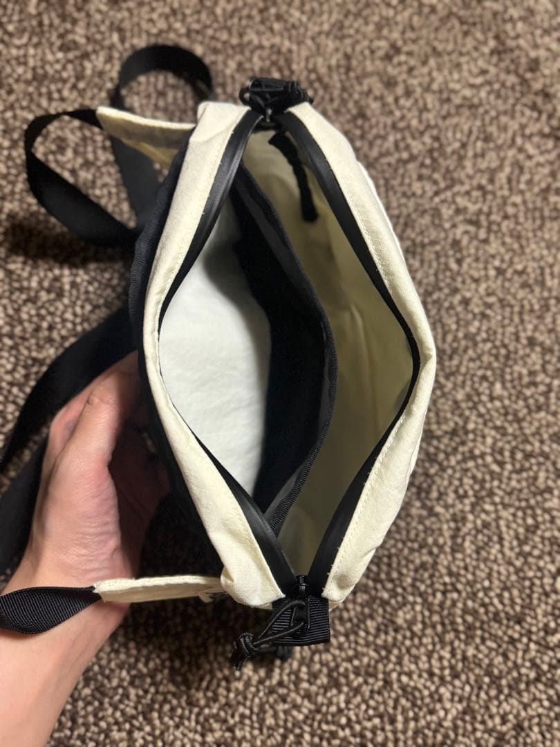 ACUT ファニーポーチ白　ホワイト