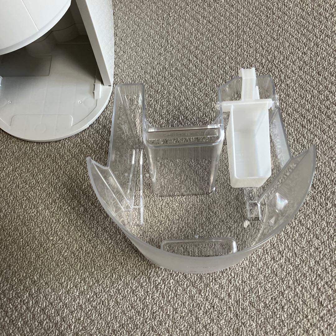 コロナ 除湿機 ホワイト 透明タンク　2024年製