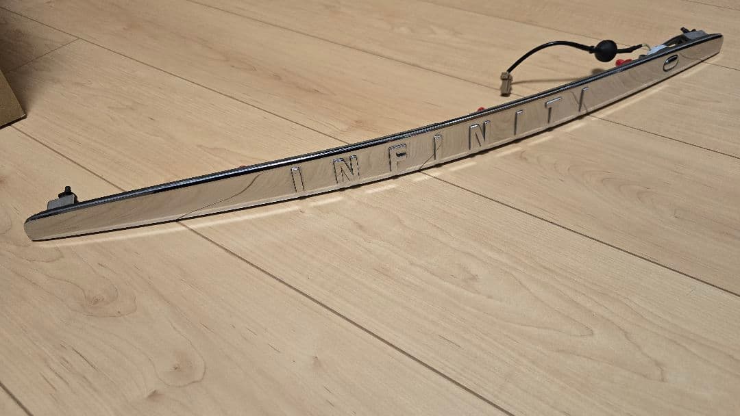 INFINITI EX/QX スカイラインクロスオーバーリアガーニッシュJ50