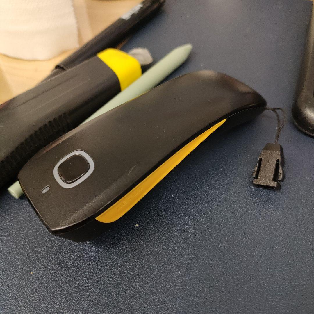 ワイヤレス バーコードリーダー 黒と黄色