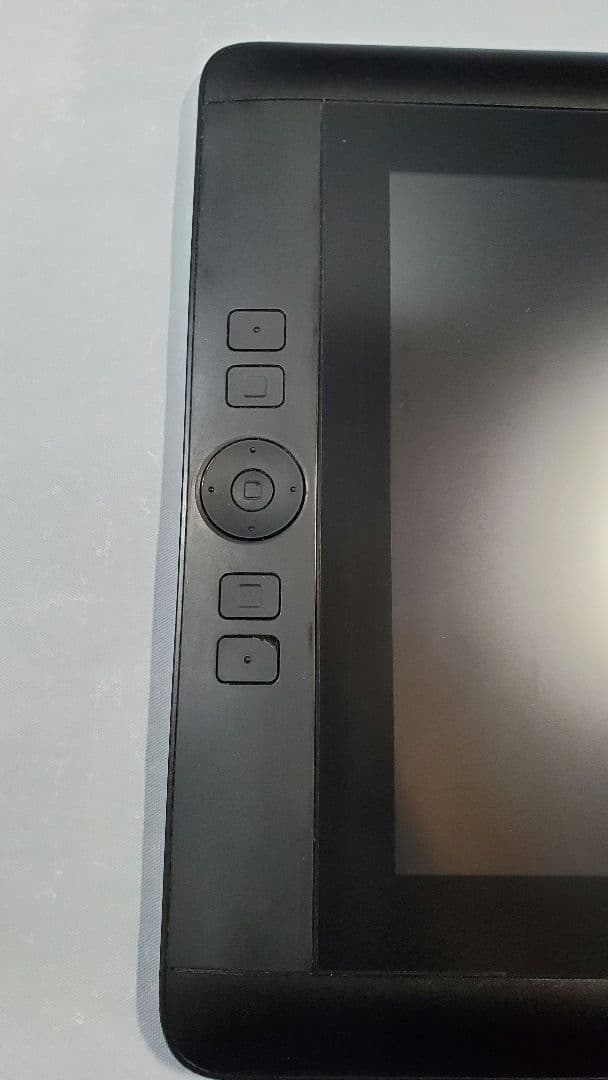 ワコム液タブ 13.3フルHD液晶 Cintiq13HD DTK-1301/K0