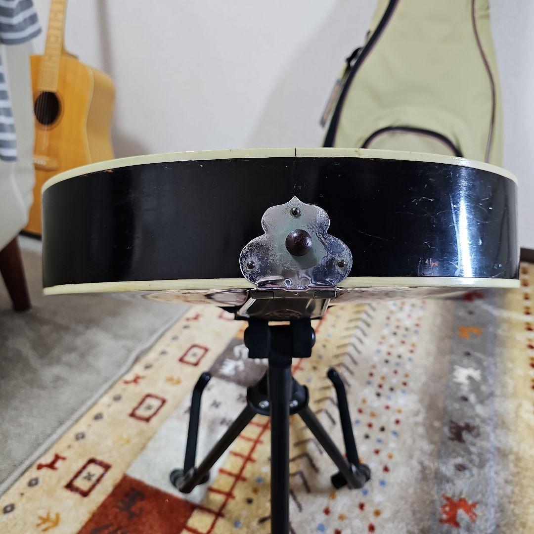 木曽鈴木バイオリンNo.6ピックギター1962年製GAETSCHキグバック付き。