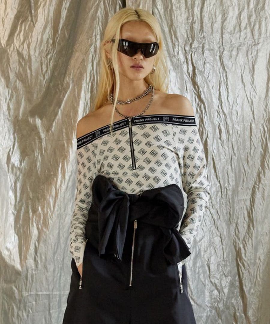 PRANK PROJECT オフショルプリントジップトップ