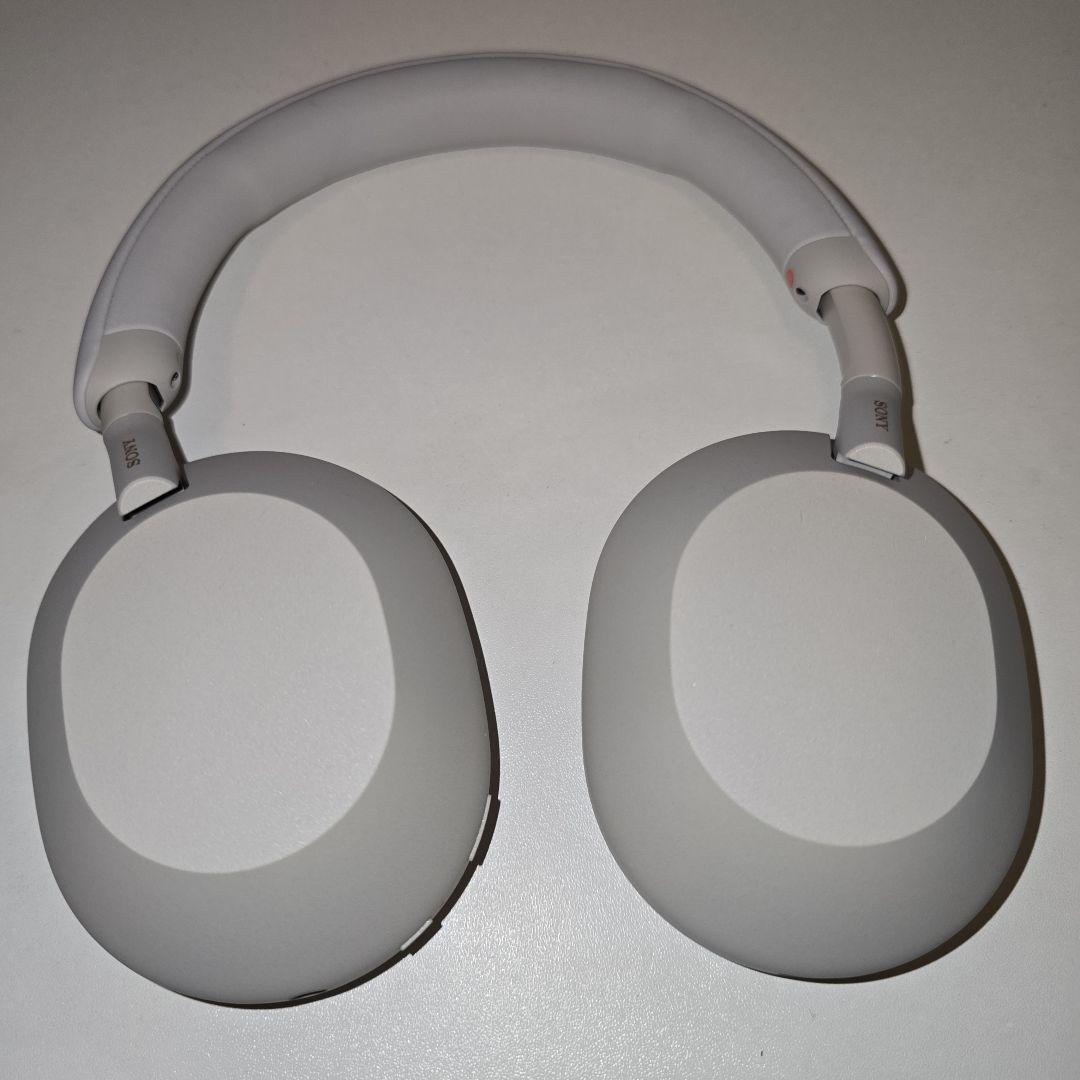 ソニー　SONY WH-1000XM5 ワイヤレスヘッドホン　プラチナシルバー