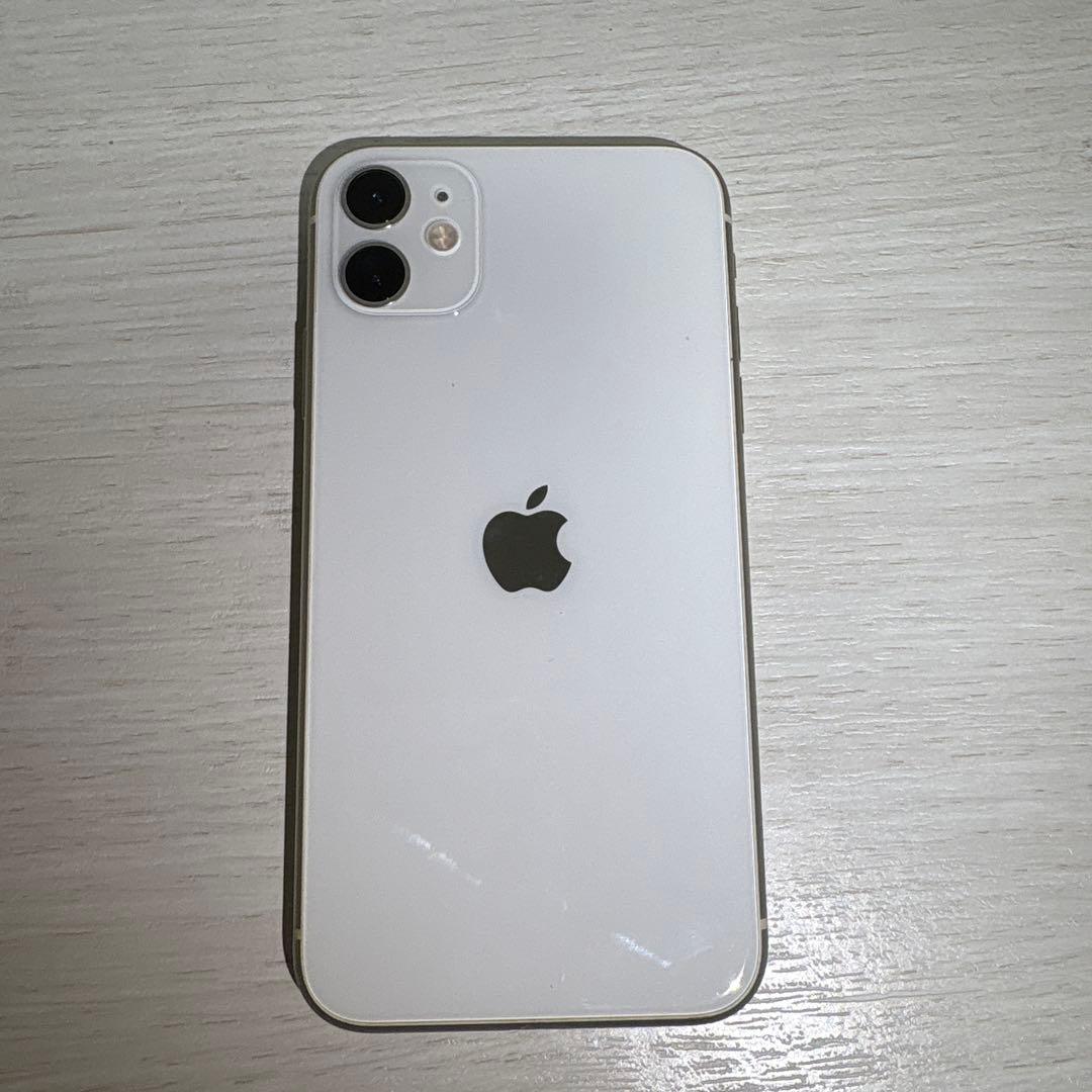 iPhone11 本体 ホワイト 128GB