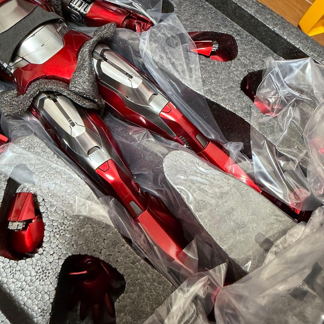 未使用】 ホットトイズ アイアンマン マークVII (D100バージョン)