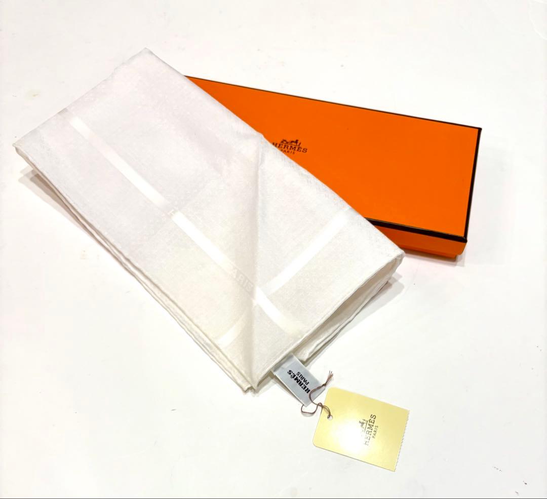 新品タグ付☆エルメス　ハンカチ　ロゴ　H模様　スカーフ　コットンスカーフ美品
