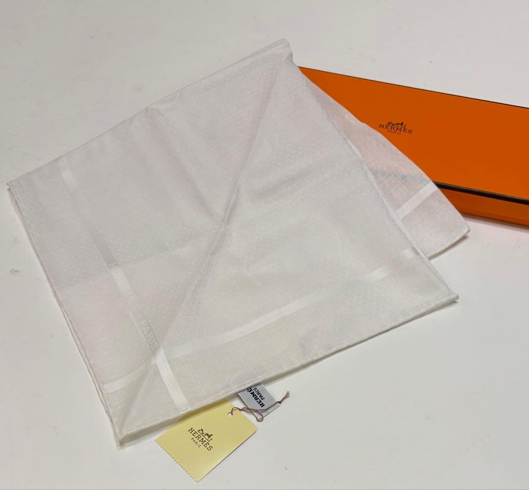 新品タグ付☆エルメス　ハンカチ　ロゴ　H模様　スカーフ　コットンスカーフ美品